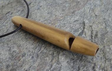 Hundepfeife aus Apfelbaumholz 